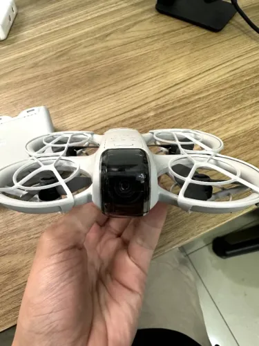 Semi Novo Dji Neo Fly More Combo + 4 bateria e hub de carregamento (sem controle)