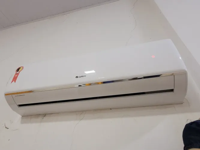 VENDO AR-CONDICIONADO GREEN 27000 BTUS - PERFEITO ESTADO - UM ANO DE USO