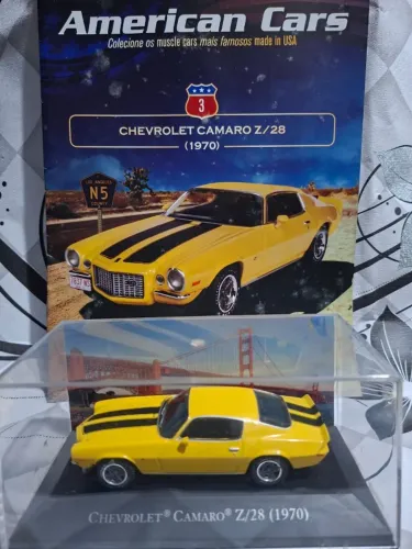 Miniatura Chevrolet Camaro Z/28 1970 edição colecionador
