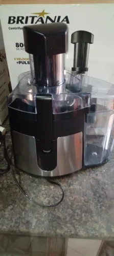 Centrifuga de frutas e legumes para sucos. Valor 180
