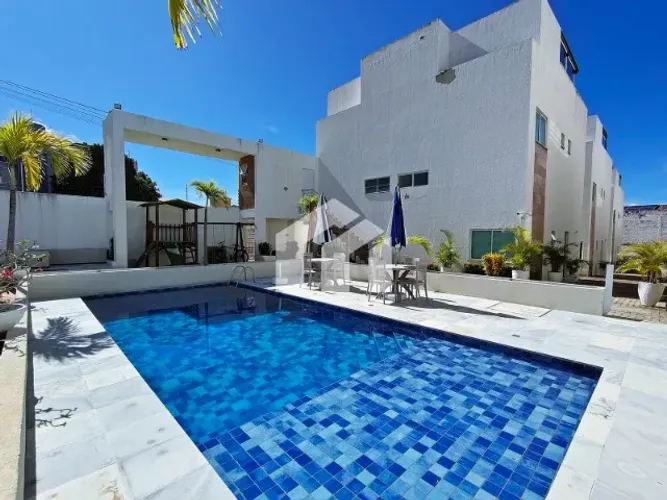 Apartamento triplex, para temporada, em Pirangi do Norte