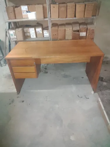 MESA DE ESCRITÓRIO 