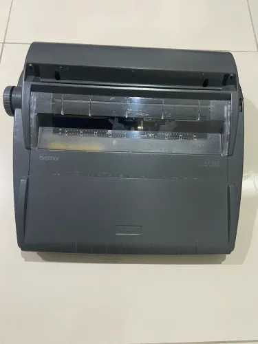 Máquina de Escrever Elétrica 