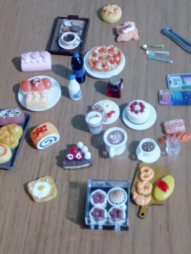 Mini mix de comidinhas e bebidas para boneca