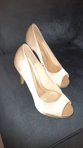 Sapato pra festa,madrinha etc.