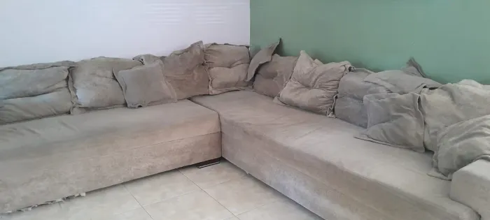 VENDO SOFÁ CONFORTÁVEL