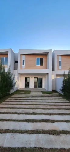 Casa dúplex no Eusébio em condomínio para locação 