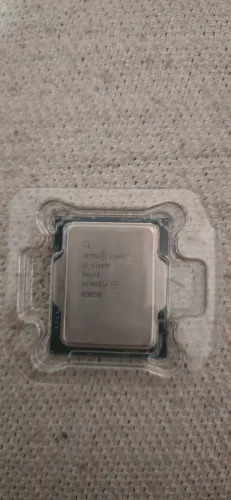 VENDO PROCESSADOR INTEL CORE I3 12100F