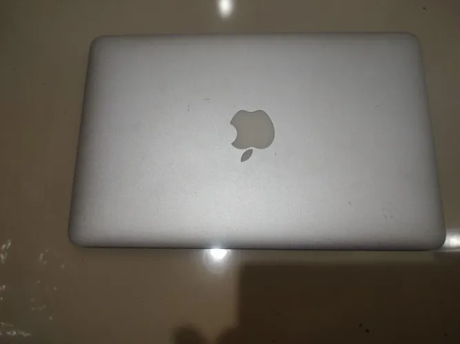 Macbook Air para uso de peças