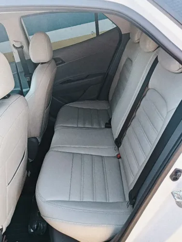 Vendo ab20 S sedan completo ano 25 modelo 26 com 9 mil km rodado 