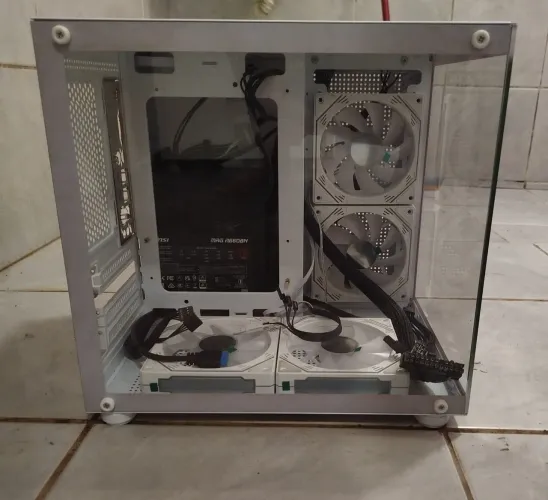 GABINETE AQUÁRIO HAYOM ( 4 FANS ) + FONTE A650BN. ( Nunca usada!!! )