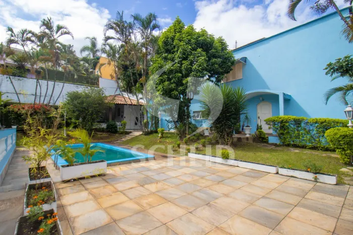 Casa para locação 3 dorms 6 vagas Jd. Prudência