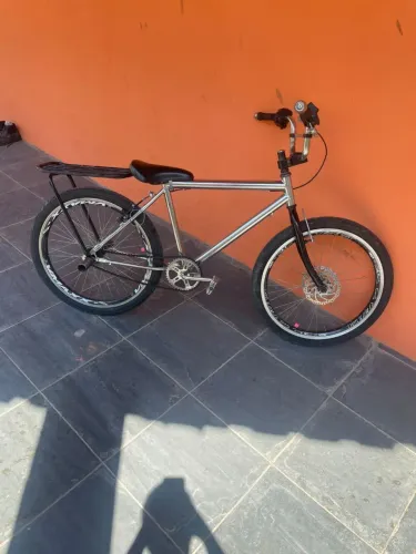 Tá boa só a manetinha que tá quebrado 