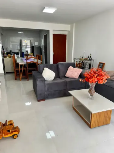 Apartamento À Venda Na Ponta Verde | 105m² | 3 Quartos (1 Suíte) | Nascente | Andar Alto