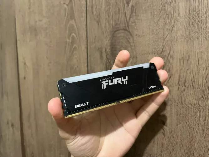MEMÓRIA RAM DDR4 16 GB 3200MHz - FURY KINGSTON