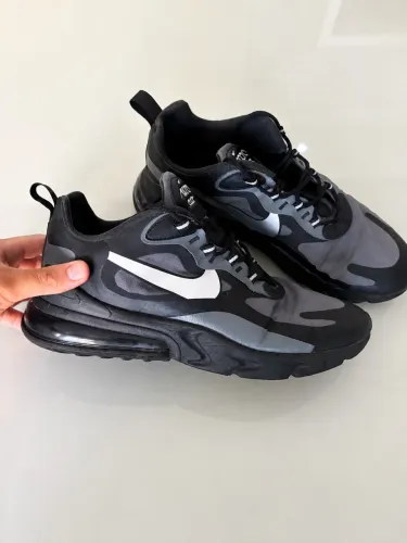 Tênis Nike air max 270 ?