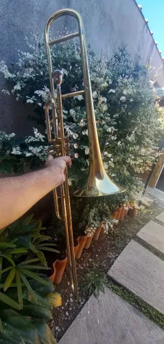 Trombone de pisto Laqueado afinação Sib. Shelter