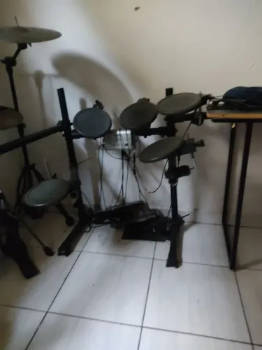 Bateria eletrônica Roland hd-1 