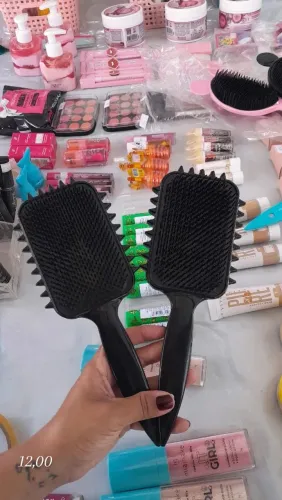 Escovas e faixas para cabelo 