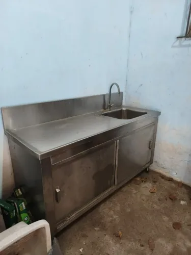 Gabinete em Aço Inox com 2 Portas e 1 Cuba