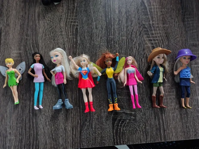 Kit de bonequinhas com 8 unidades 