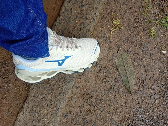 Vendo Mizuno prophecy 11s beje novo zero