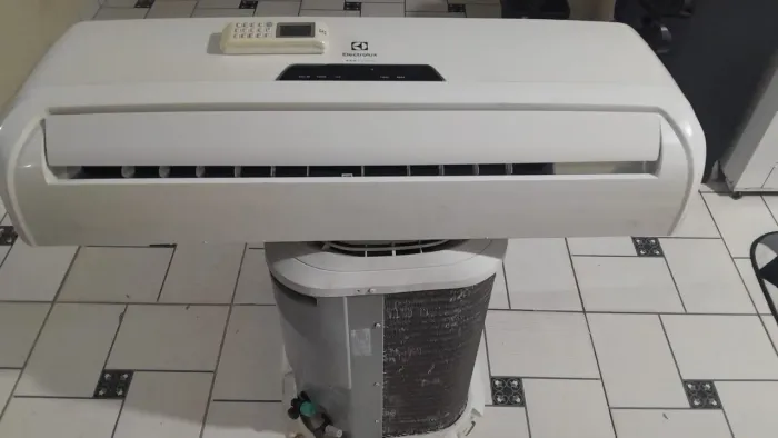 Split Electrolux 12.000 Btus convencional 