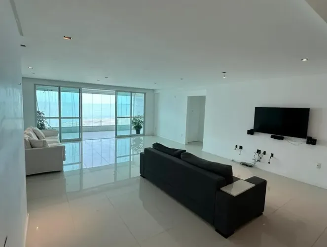 CONDOMINIO LEONY DO VALE, LINDO APARTAMENTO NA PONTA DO FAROL, FRENTE MAR, PROJETADO
