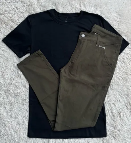 Kit Camisa Canelada e Calça Sarja Verde