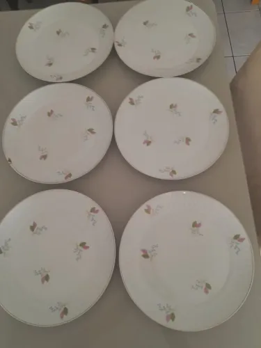 Jogo 6 Pratos Rasos Antigos Porcelana Real Brasil - Floral C/ Relevo