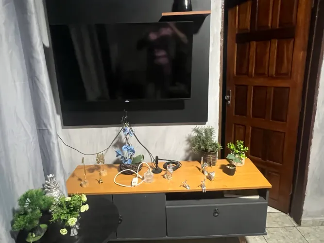 Rack e painel semi novo