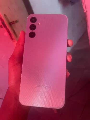 A14 novo com poucas marca de uso