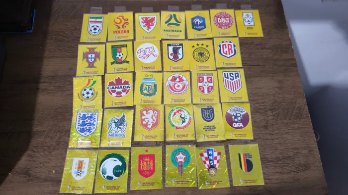 31 Escudos da copa 2022.