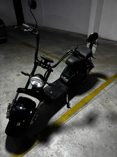 Scooter Elétrica 3000W | 2023 | Emplacada | 7.000 km