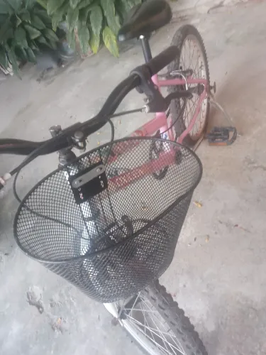 Bicicleta infantil semi nova
