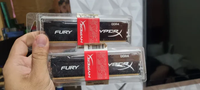 Memória DDR4 HyperX 2400mhz - 4GB x 2