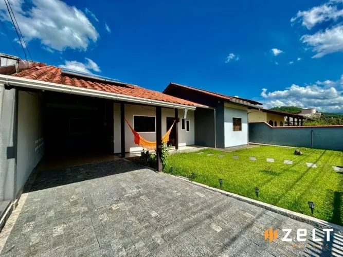 Casa com 3 dormitórios para alugar, 157 m² por R$ 7.000,00/mês - Passo Manso - Blumenau/SC