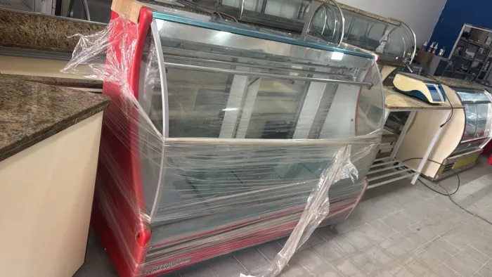 Balcão de açougue 1.75mt 220 novo