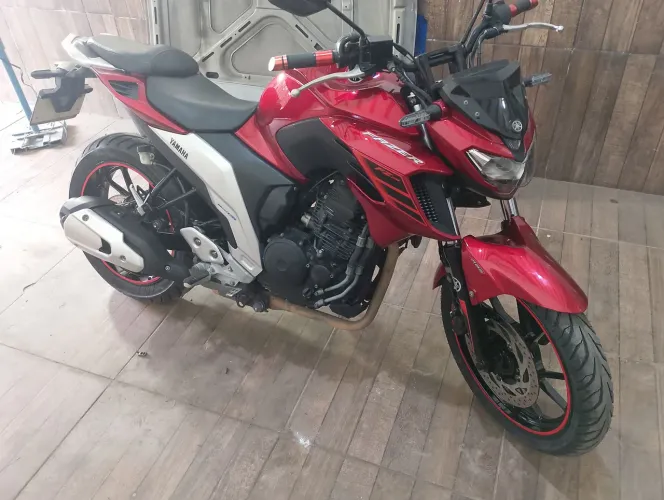 moto está zero toda em dia só transferir na hora 18.000