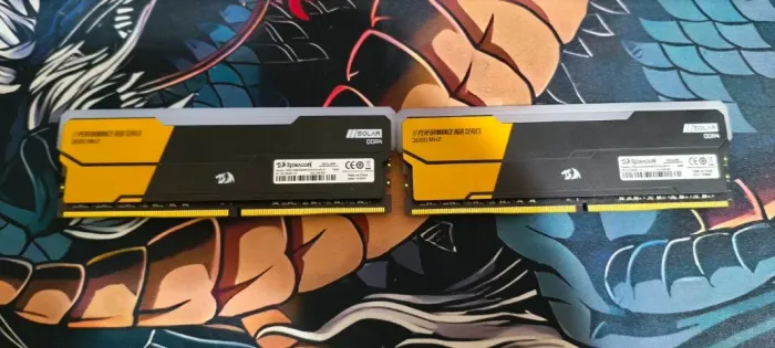 Kit 32GB Redragon Solar RGB 2x16GB DDR4 3600MHz