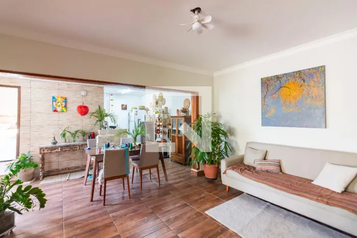 Casa à Venda - Jardim das Flores, 3 Quartos, 110 m2