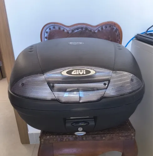 Bagageiro e baú