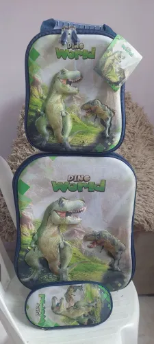 Kit mochila escolar 3D Dinossauro 