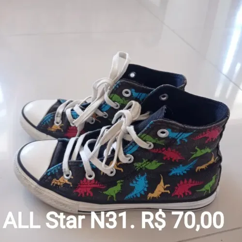 Roupas e sapatos infantis 
