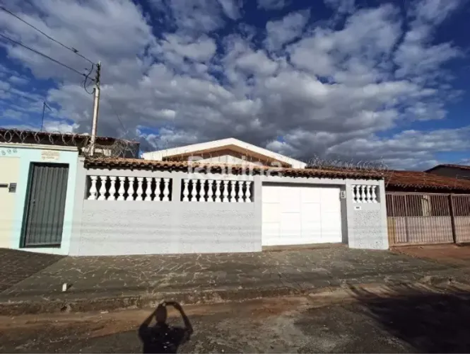- Casa no Parque Jaguarema