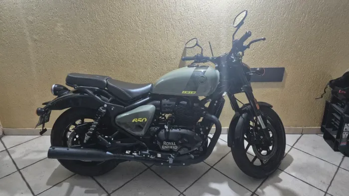 Royal Enfield Shotgun 650cc - Apenas 5.500 km - Impecável + R$ 4k em Acessórios!