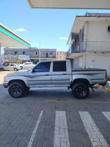 Toyota Hilux CD SR 4X4 3.0 8V 90cv Diesel 2002