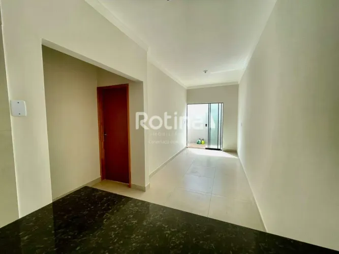 Casa residencial à venda no Shopping Park, Uberlândia 2 quartos e financiamento
