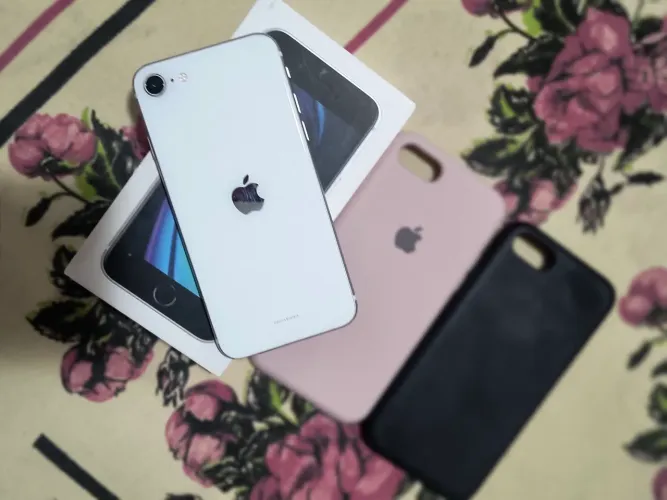 iPhone SE 64 bem conservado todo original 