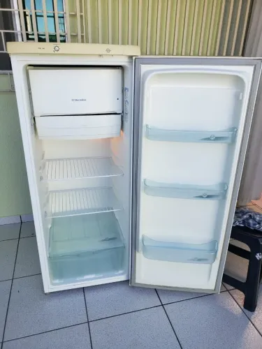 #Geladeira Electrolux RE 26 110 Volts Usada Entrego e Aceito Cartão